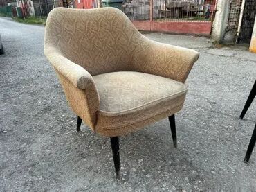 Stilske garniture: Retro koktel fotelje i stočić 🪑✨ Retro koktel fotelje i stočić iz — 9