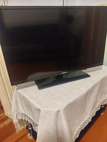 tv 127 ekran: Samsung markalı televizor. Böyük ekranlı, qara rəngli və zərif — 2
