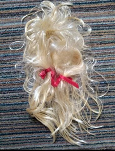 Perike i klipse: Prodajem periku za razne svečanosti,da mašnicamamože i za novu — 10