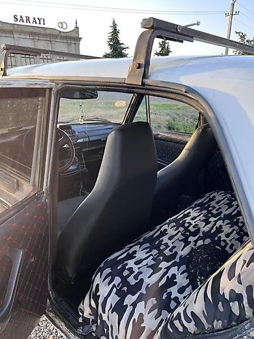 VAZ (LADA): VAZ 2106 sedan 1,6 niva matoru Xüsusiyyətlər: - Kuzov: 4 qapılı — 9