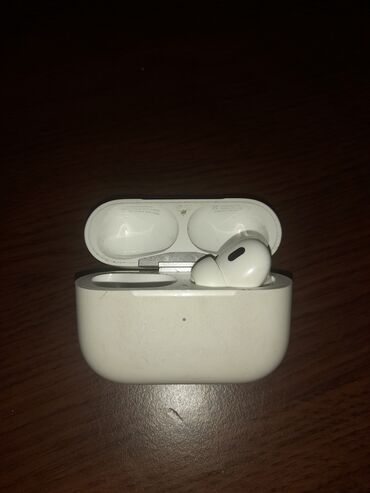 кулер для телефон: Продаю Air Pods Pro2 оригинальный 100% без левого уха . с Type-C