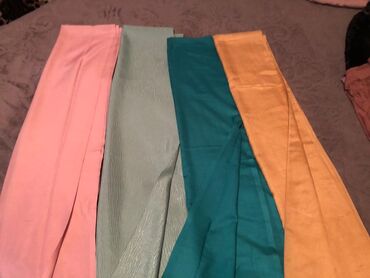 Hicab: Şərflər və şallar dəsti - Müxtəlif rəng və fakturalarda qadın — 3