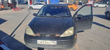 сатам же алмашам: Ford Focus: 2000 г., 2 л, Автомат, Бензин, Седан