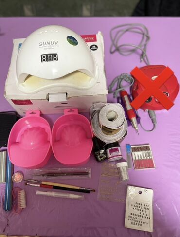 оборудование бизнес: Набор для маникюра/дизайна ногтей Состав: - UV/LED лампа SUNUV