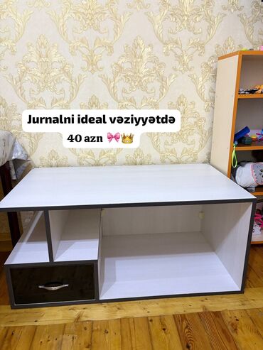 прозрачный стол: Jurnal masası, İşlənmiş, Açılmayan, MDF, Dördbucaq masa