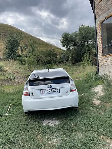 corolla 2018: Toyota Prius: 2011 г., Гибрид, Хэтчбэк — 1