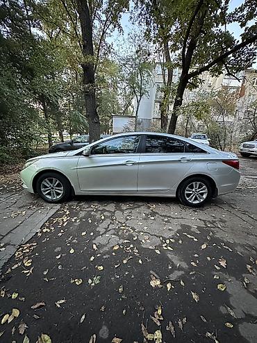 Продажа авто: Hyundai Sonata: 2013 г., 2 л, Автомат, Газ, Седан — 5