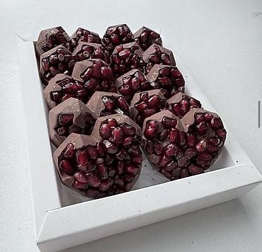 Кондитерские изделия, сладости: Клубника в шоколаде — наборы в подарочных коробках. - Свежая крупная — 9