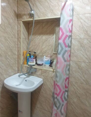 Uzunmüddətli kirayə evlər: 80 kv. m, 3 otaqlı, Kanalizasiya, Kombi, Qaz — 5