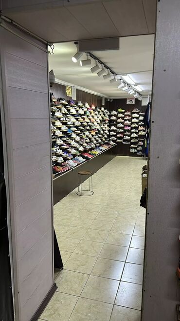 Кроссовки и спортивная обувь: Магазин кроссовок Second Hand - Специализация: мужские и женские — 12