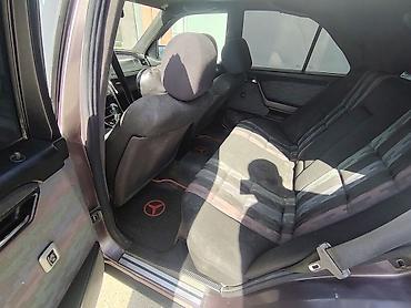275 40 22: Mercedes-Benz C-Class: 1.8 l | 1995 il Sedan — 6