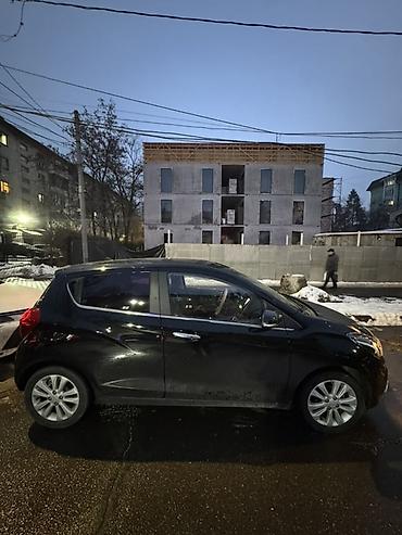 Chevrolet: Chevrolet Spark: 2018 г., 1 л, Автомат, Бензин, Хэтчбэк — 3