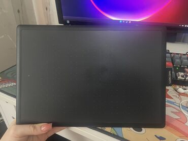 ноутбук обмен: Wacom, Колдонулган, Өлчөмү A3, Кабель, Менен шайкеш Терезелер
