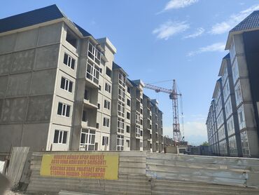 продажа токмок: 2 бөлмө, 74 кв. м, Элитка, 2 кабат, ПСО (өзү оңдоп түзөтүп бүтүү үчүн)