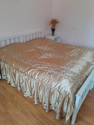 qusar mebel: İki nəfərlik taxta çarpayı dəsti - Material: Ağ rəngdə massiv taxta — 1
