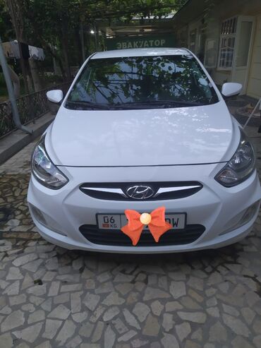 машина врасрочку: Hyundai Solaris: 2013 г., 1.4 л, Автомат, Бензин, Седан