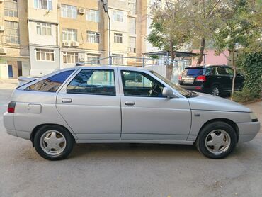 VAZ (LADA): Model: Lada (VAZ) 2112 hatchback Kuzov: 5 qapılı, gümüşü rəng — 5