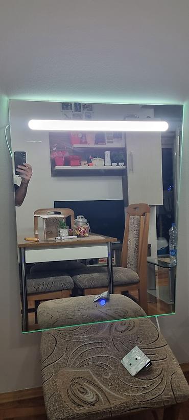 kible za led: Na prodaju Led ogledalo 60x80, hladno bela boja, mogucnost pojacavanja — 2