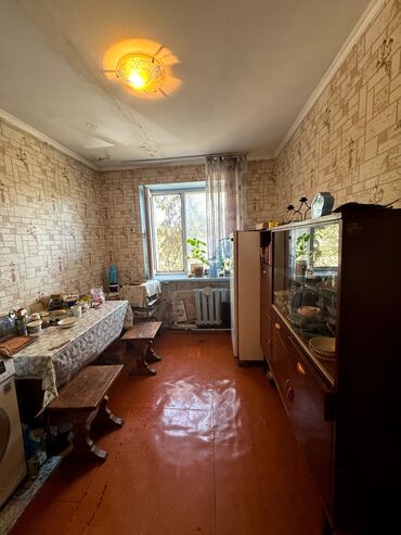 Продажа квартир: 4 комнаты, 80 м², 2 этаж — 9