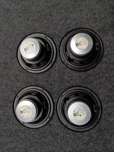 Zvučnici i stereo sistemi: Jbl basevi A 606 cena za par je 40 e. precnik 185 mm 4 oma — 2