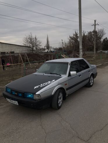 Mazda: Mazda 626: 1987 г., 2 л, Механика, Бензин, Седан