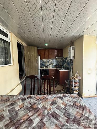 bine sovxoz evler: Ağ şəhər və Nizami parkına yaxın UPD qəsəbəsində sahibindən 3 otaqlı — 3