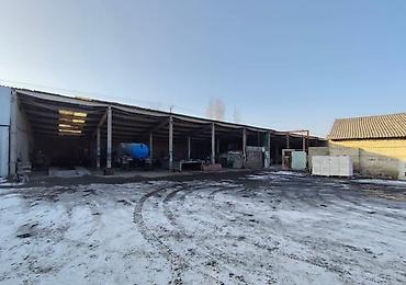 Продажа складов и мастерских: Продам территорию со складскими помещениями, на территории имеются — 9