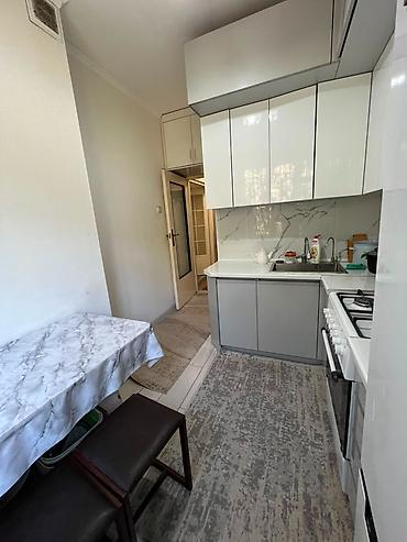 center: 3 комнаты, 68 м², Центральная мечеть 105 серия, 2 этаж, Косметический ремонт — 2