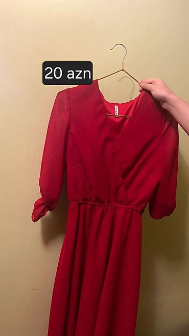 rezin bot: Qırmızı rəngli qadın paltarı - Model: V-yaxa, ön hissədə wrap (keçmə) — 1