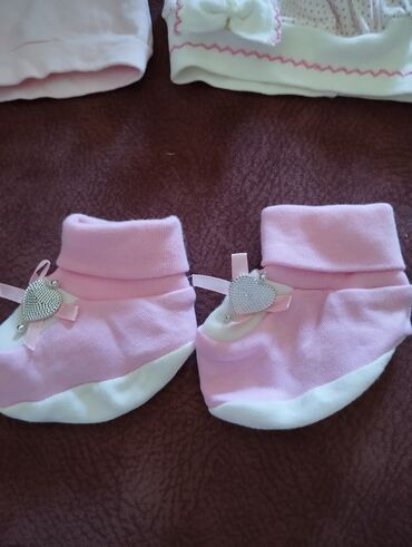 Baş geyimləri: Uşaq üçün 1 edədi 1 azn — 2