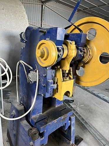 disk yonan aparat: Mexanik eksantrik press (ştamp) dəzgahı - Güclü çarx və eksantrik — 2