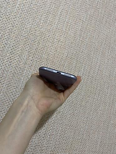 second hand mobile: IPhone 11, Б/у, 128 ГБ, Deep Purple, Чехол, 68 % — 5