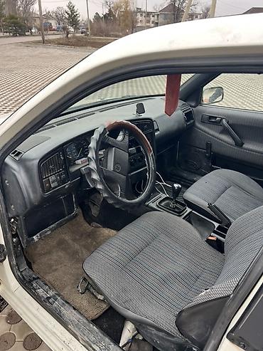 Volkswagen: Volkswagen Passat Variant: 1990 г., 2 л, Механика, Бензин, Универсал — 15