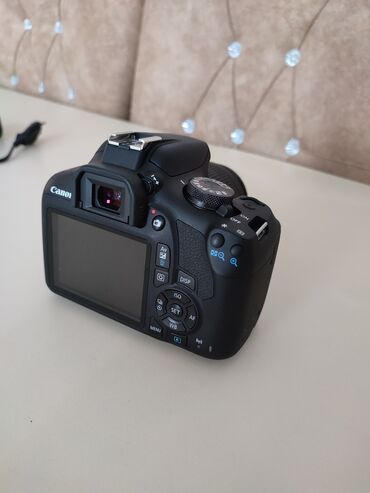 canon 200d qiyməti: Canon EOS 2000D rəqəmsal güzgülü kamera, istifadəçilərə yüksək