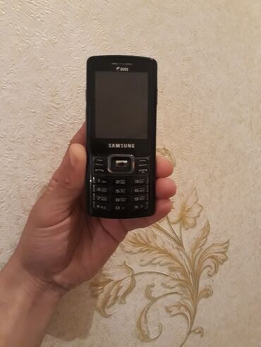 Planşetlər: Samsung C5212 Orginal Antikvar Telefondur Hec Bir problemi yoxdur