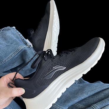 крассовки lining: Легкие женские кроссовки для бега и повседневной носки от бренда — 5