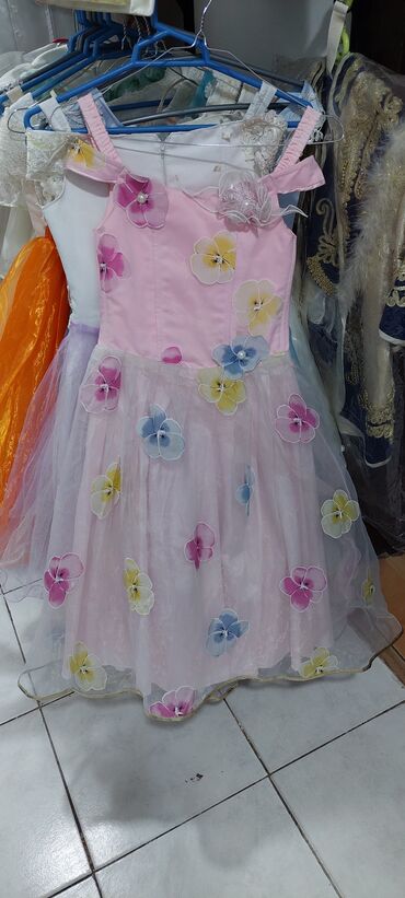 Donlar: Qiz uşagi ucun 30 eded geyimler 5 yaşdan 12 yaşa kimi .baxir — 30