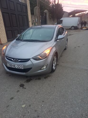 Hyundai: Hyundai Elantra: 1.8 l | 2013 il Sedan