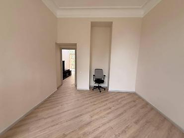 ofis ləvazimati: İcarəyə verilir 1 otaqlı ofis 50 m², Nəsimi r. 1 000 AZN/ay 1 otaqlı — 7