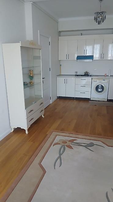 studio menzil: Park Yasamal 2. Qanlı gölün yanı. Yeni tikili 14ün 9u. 2 otaq studio — 8