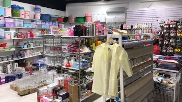 Mağazalar: Sabunçu rayonu Bakixanov qəsəbəsində,sahəsi 650 kv/m olan, obyekt — 22