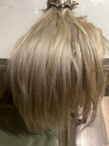 Təbii saçlar, pariklər: Qaynaq saçlar, Təbii — 1