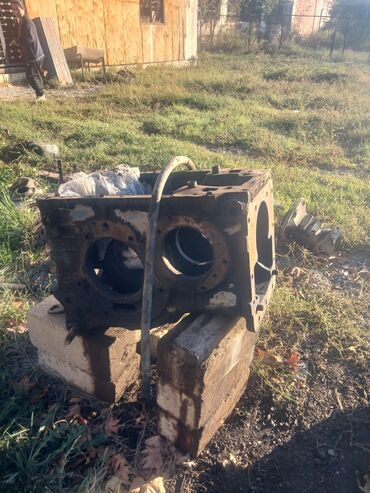 Motor üçün digər detallar: Məhsul: Dəmir tökmə mühərrik bloku və əlavə mühərrik hissələri — 5