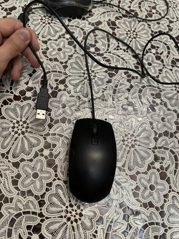 Ноутбуки: Məhsul: 3 ədəd simli kompüter siçanı dəsti Təsvir: - 2 ədəd USB