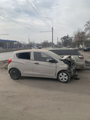 куплю битые машины: Chevrolet Spark: 2016 г., 1 л, Автомат, Бензин, Хэтчбэк