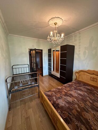 Uzunmüddətli kirayə mənzillər: Mənzil kirayə verilir. 3 otaq. Əmircan qəsəbəsində 5 mərtəbəli evin — 8