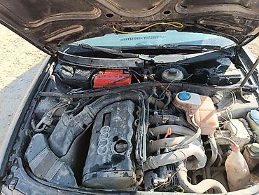 Audi A4: 2000 г., 1.8 л, Автомат, Седан — 9