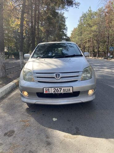Toyota: Toyota ist: 2003 г., 1.5 л, Автомат, Бензин, Хэтчбэк
