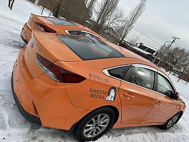 Hyundai: Hyundai Sonata: 2019 г., 2 л, Автомат, Газ, Седан — 25