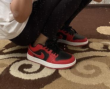red centr: Кроссовки джордан цвет Black/Red с белой промежуточной подошвой. - — 2